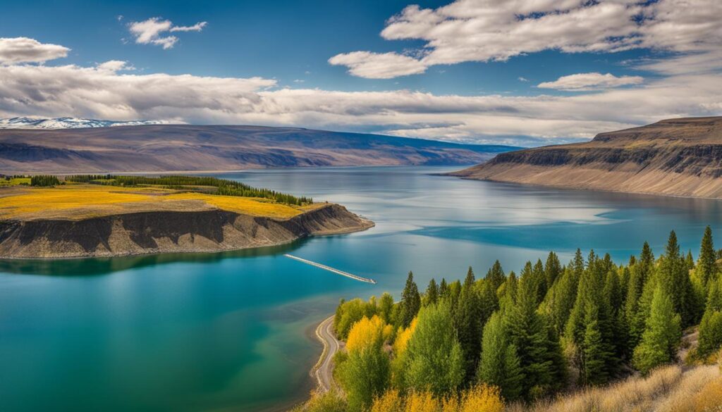 Wanapum Lake